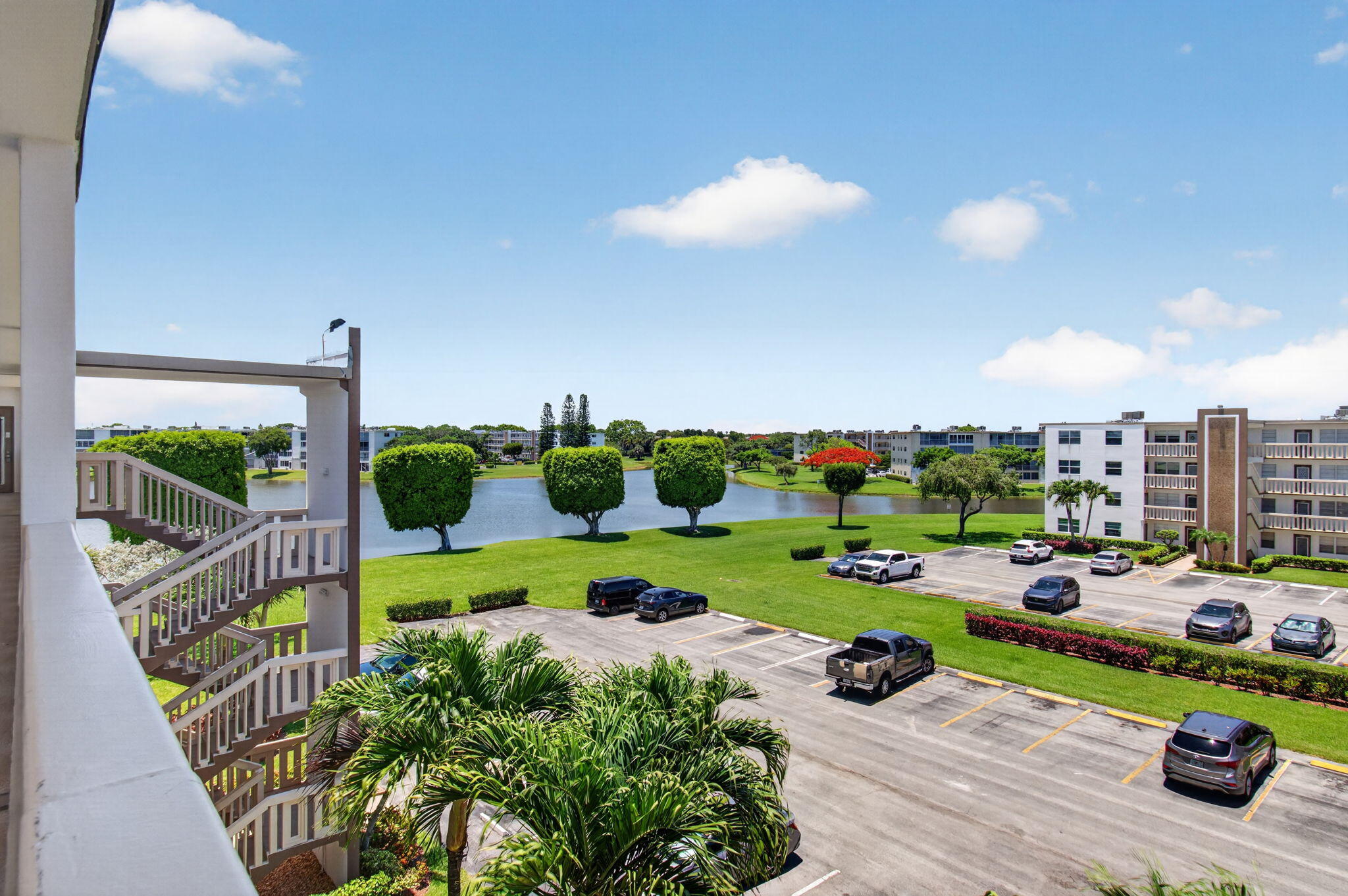 4059 Guildford East Boca Raton, FL 33434 - Photo 8 of 101 10-web-or-mls-DSC_7890