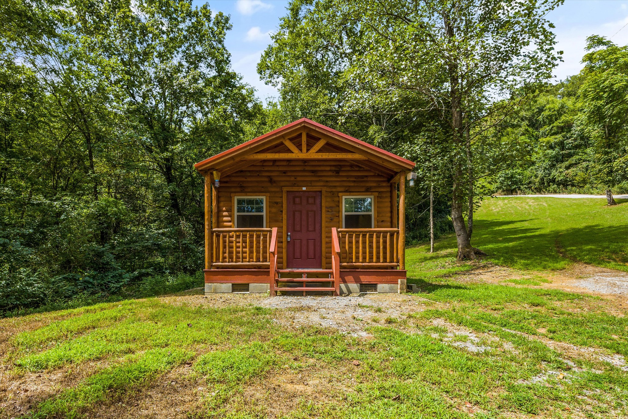 195 Curtis Road Fayetteville, TN 37334 - Photo 19 of 45 a front view of a house with garden