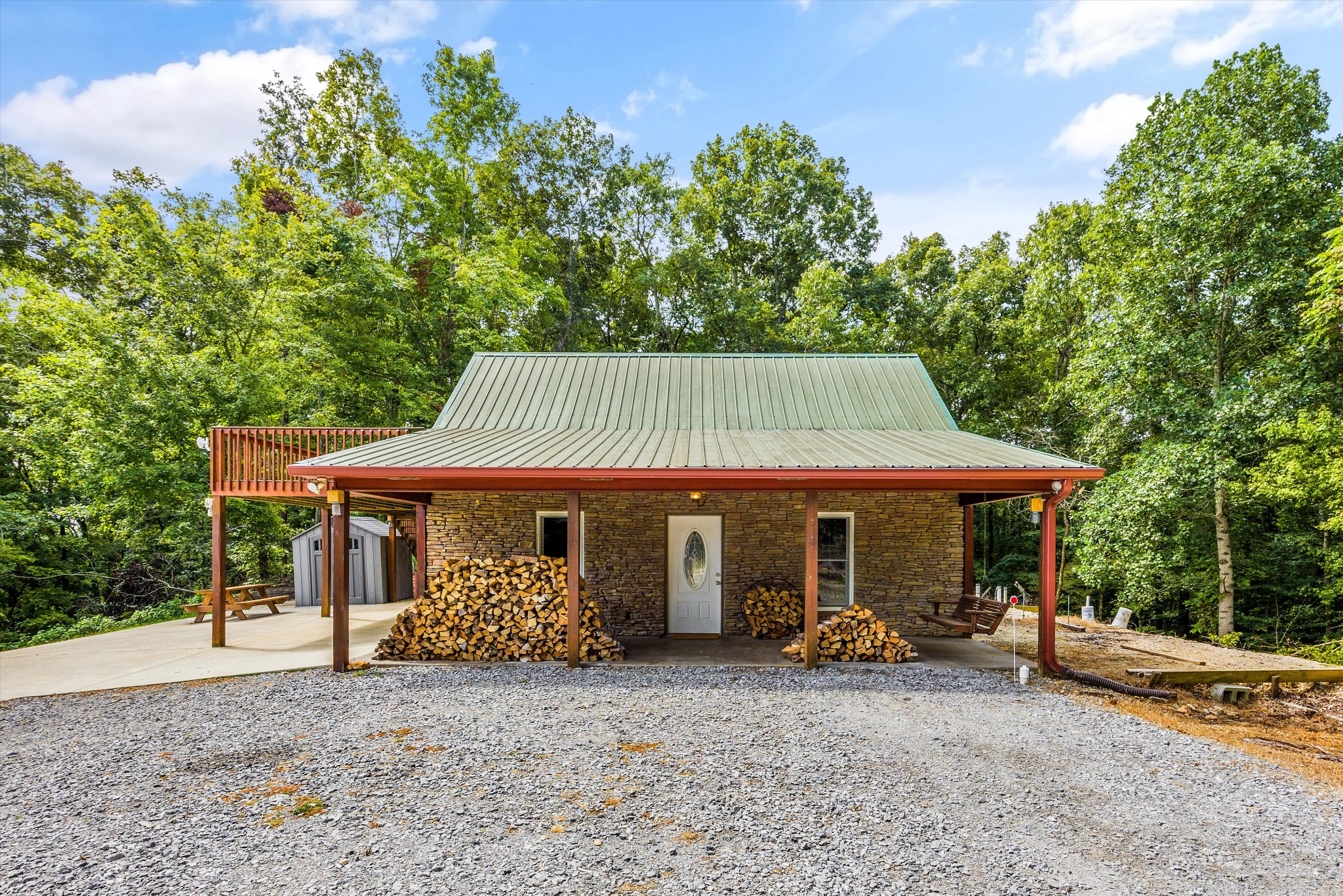 195 Curtis Road Fayetteville, TN 37334 - Photo 8 of 45 a front view of a house with garden