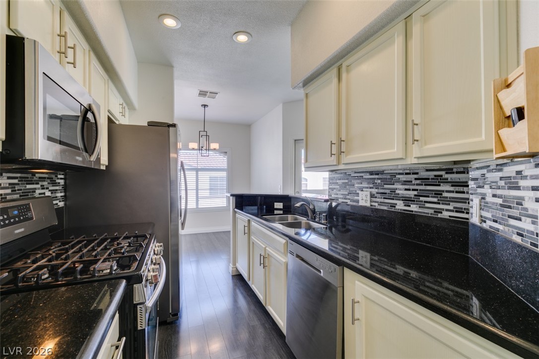 2975 Bluegrass Lane, Unit 1324 Henderson, NV 89074 - Photo 20 of 29