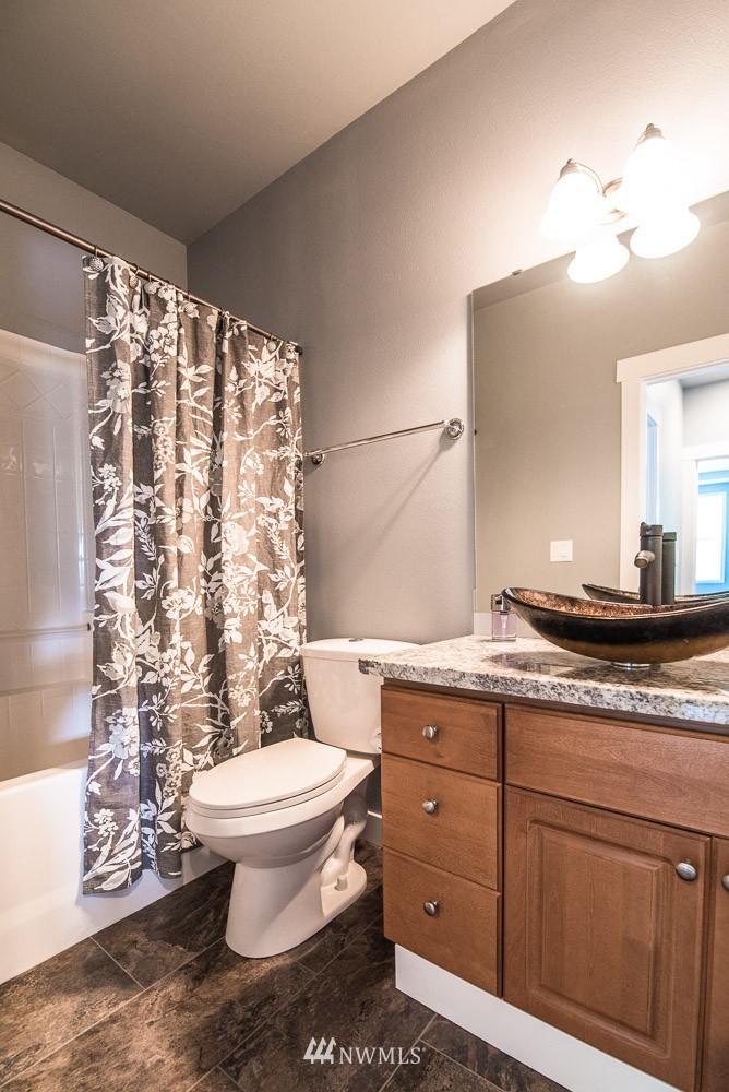 7117 Radius Loop Southeast Lacey, WA 98513 - Photo 13 of 17 Gallery Image 13