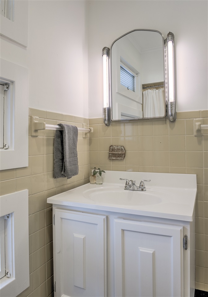 667 Roxbury Road Keene, NH 03431 - Photo 15 of 40 Gallery Image 15