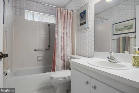 $339,500 | 36 Cotherstone Drive, Southampton, NJ 08088