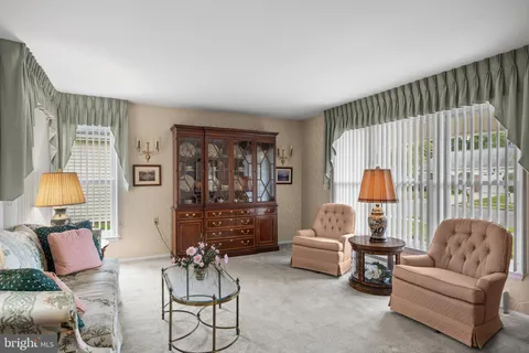 $339,500 | 36 Cotherstone Drive, Southampton, NJ 08088