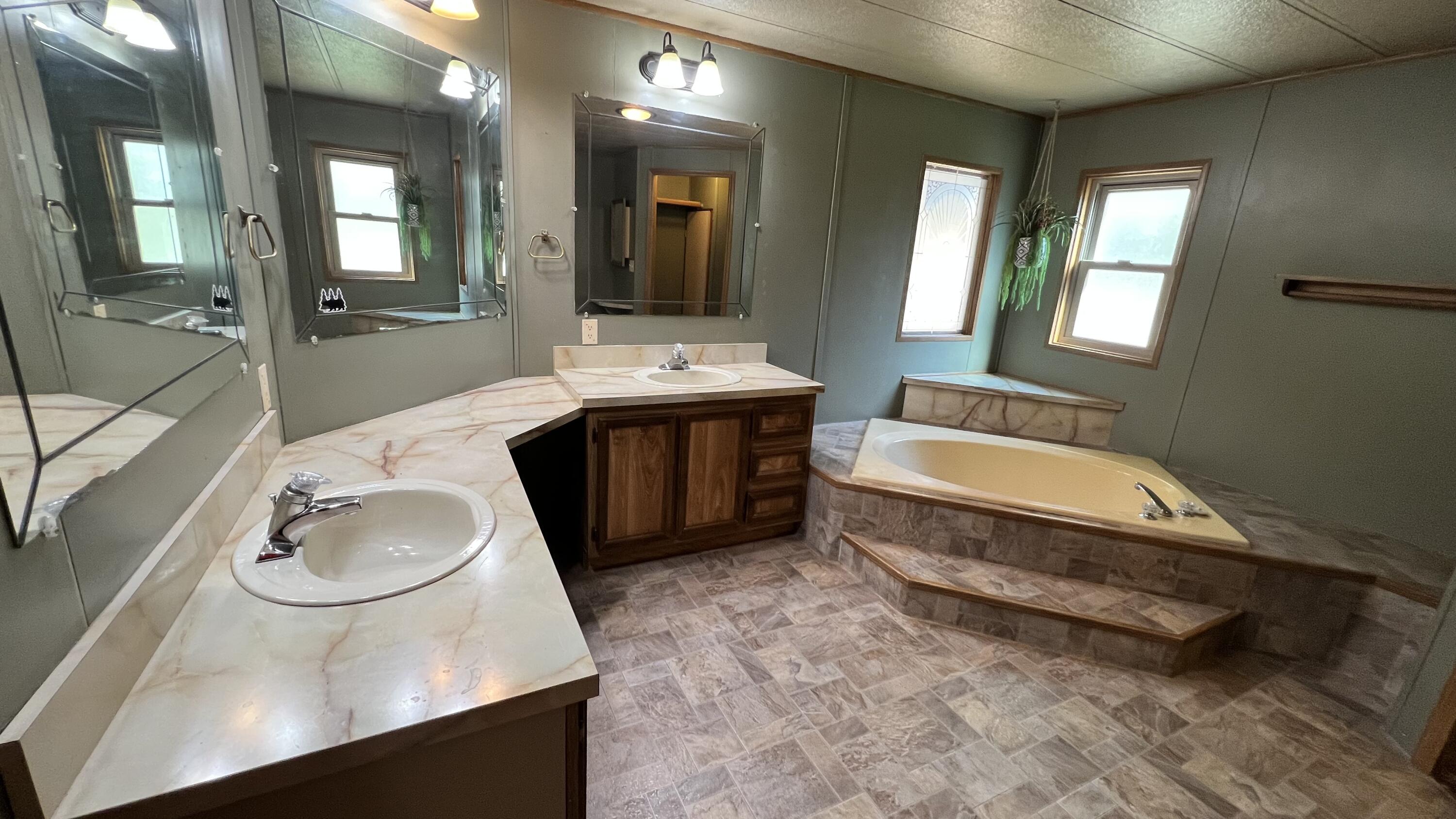 321 Taylor Road Trail, OR 97541 - Photo 25 of 56 Master Bathroom