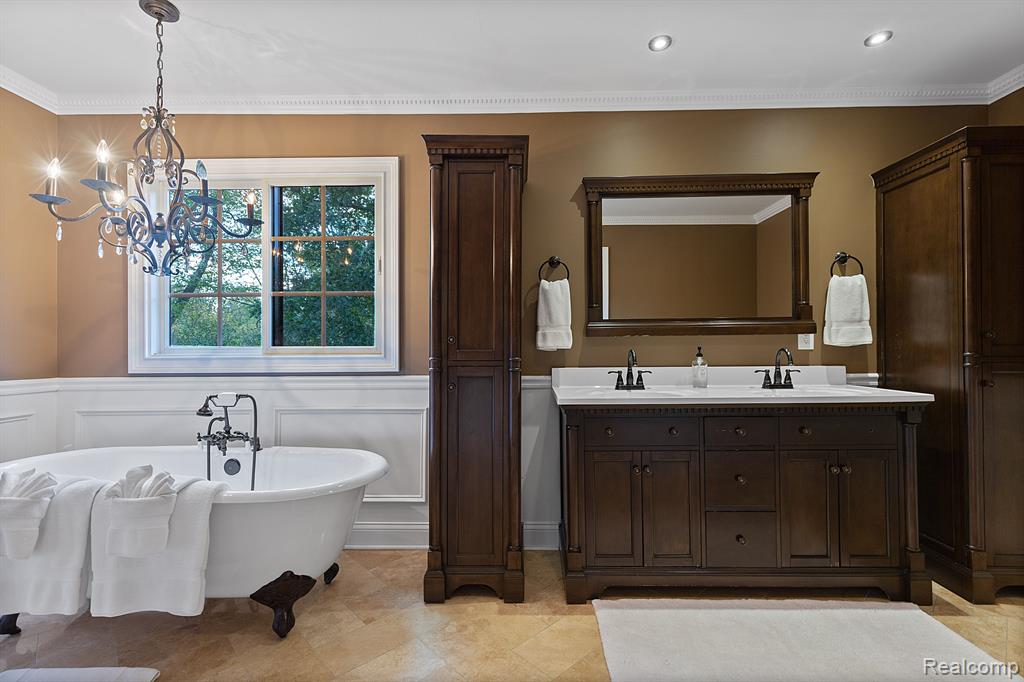 2599 Munster Road Rochester Hills, MI 48309 - Photo 24 of 58