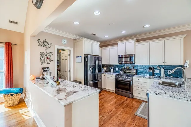 $675,000 | 902 Blue Moon Street, Taylors, SC 29687