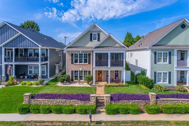 $675,000 | 902 Blue Moon Street, Taylors, SC 29687