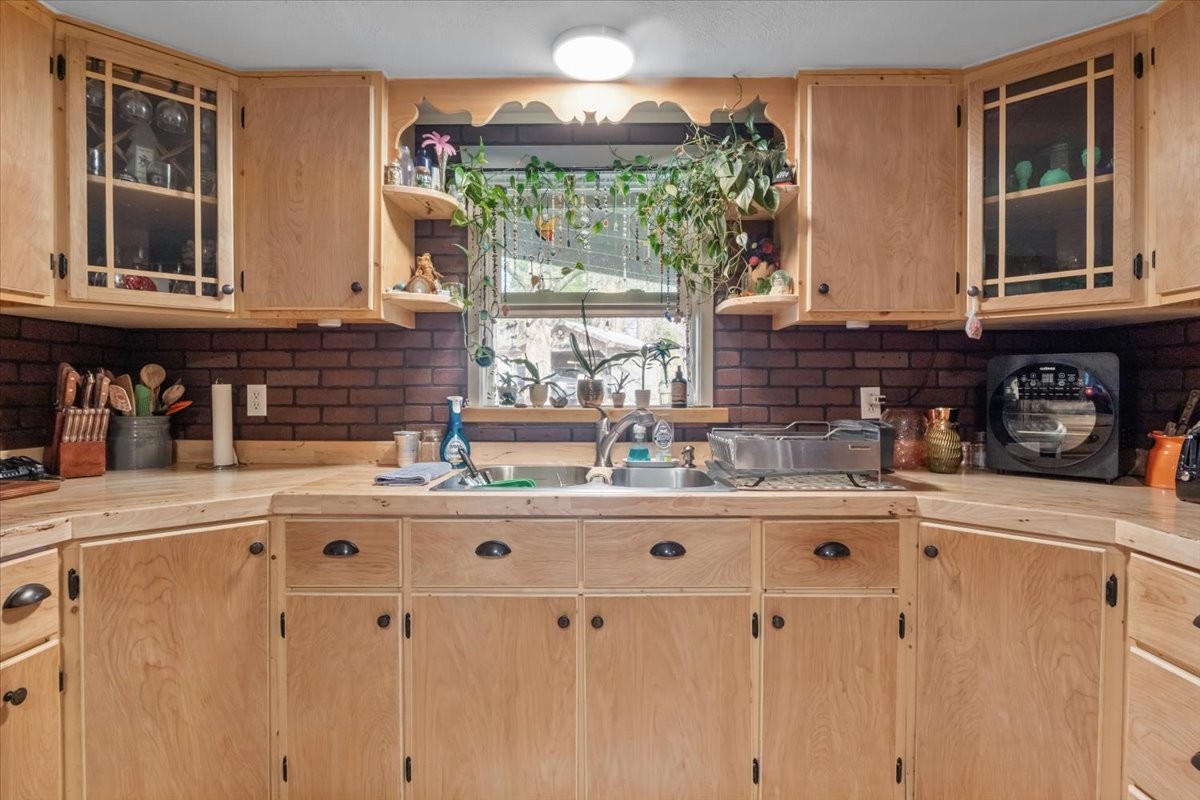 1515 Hayshed Road Charlotte, TN 37036 - Photo 20 of 41