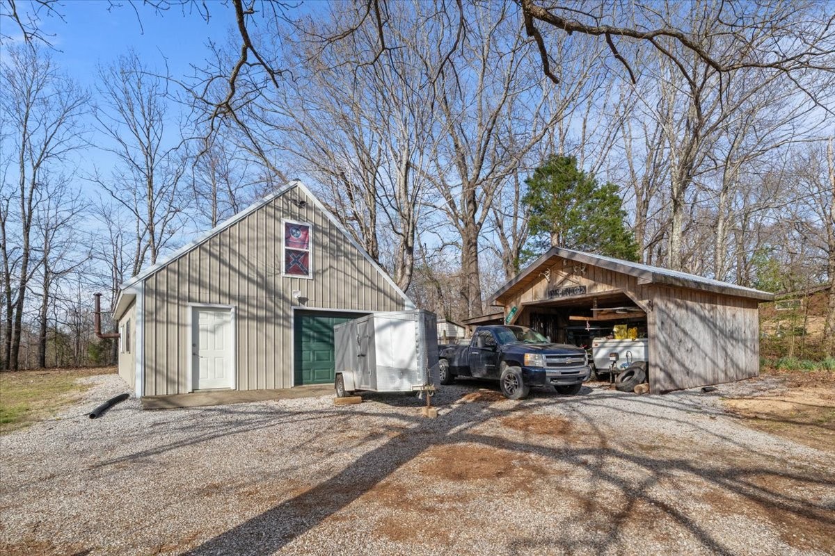 1515 Hayshed Road Charlotte, TN 37036 - Photo 3 of 41