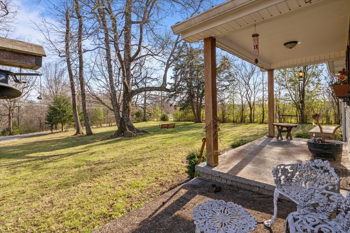 1515 Hayshed Road Charlotte, TN 37036 - Photo 5 of 41