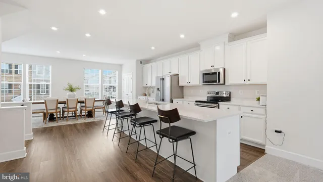 $650,000 | 10644 Hinton Way, Manassas, VA 20112