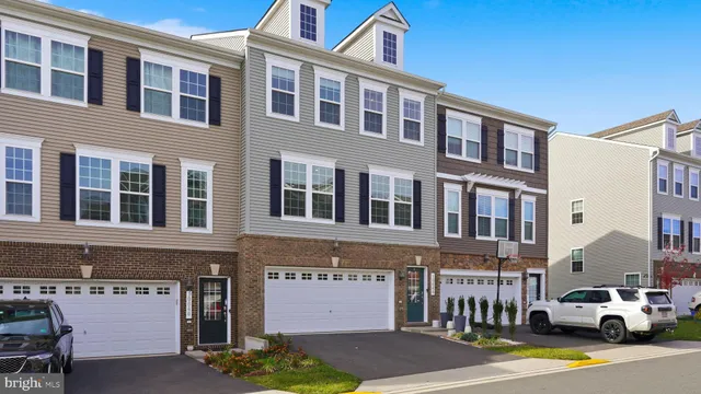 $650,000 | 10644 Hinton Way, Manassas, VA 20112