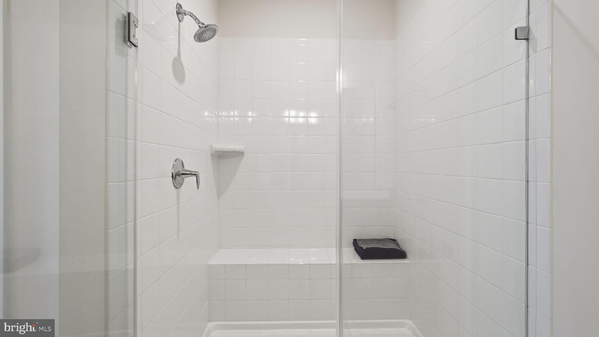 10644 Hinton Way Manassas, VA 20112 - Photo 24 of 44 a bathroom with a shower