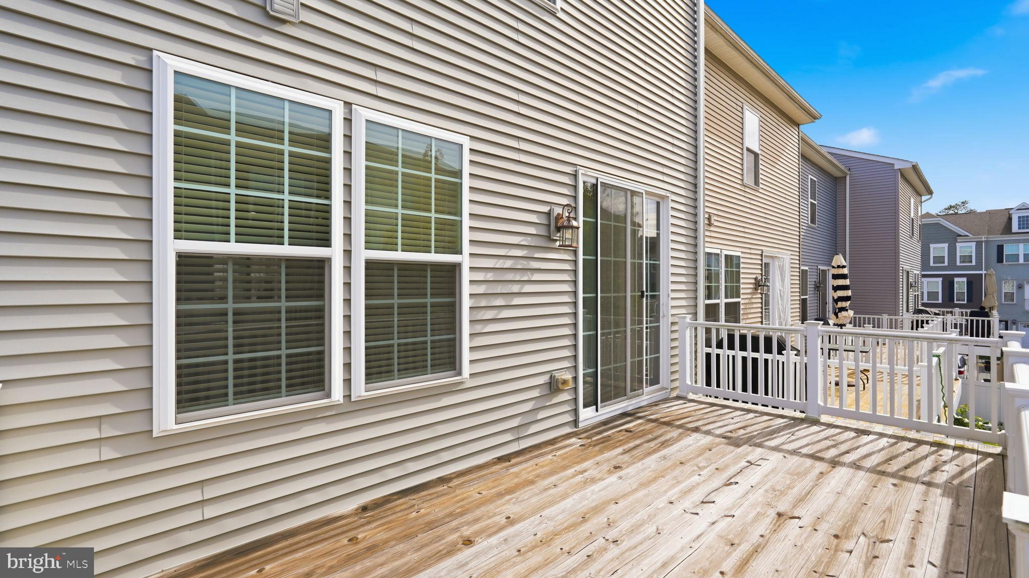 10644 Hinton Way Manassas, VA 20112 - Photo 37 of 44 a view of a house with a balcony