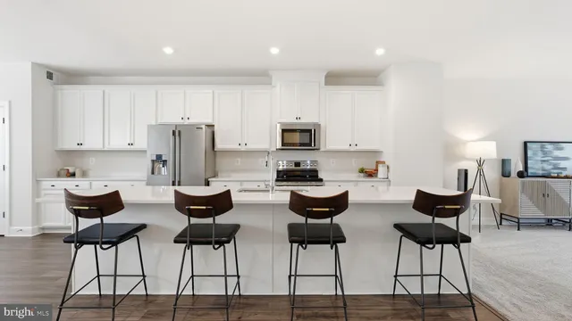 $650,000 | 10644 Hinton Way, Manassas, VA 20112