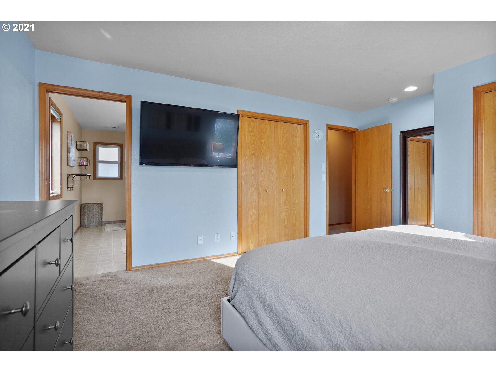 4182 Mountain View Road Silverton, OR 97381 - Photo 17 of 32 Gallery Image 17