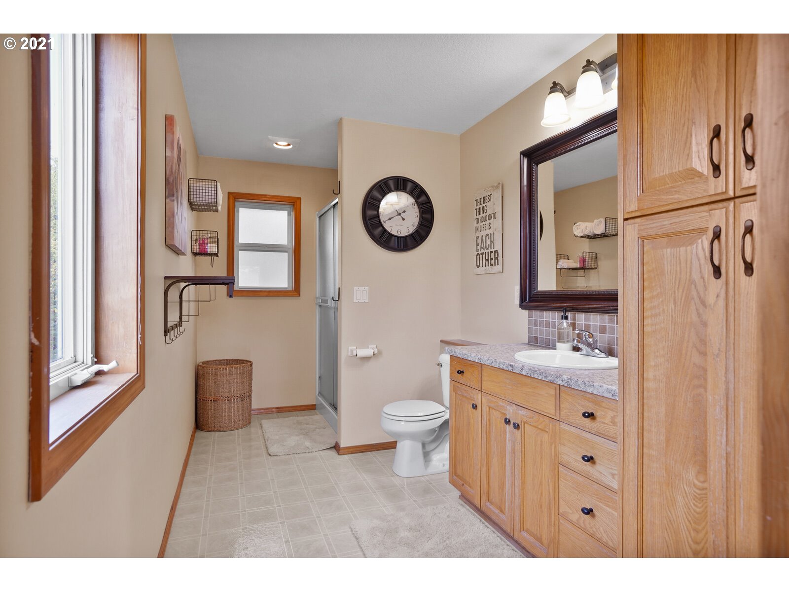 4182 Mountain View Road Silverton, OR 97381 - Photo 18 of 32 Gallery Image 18