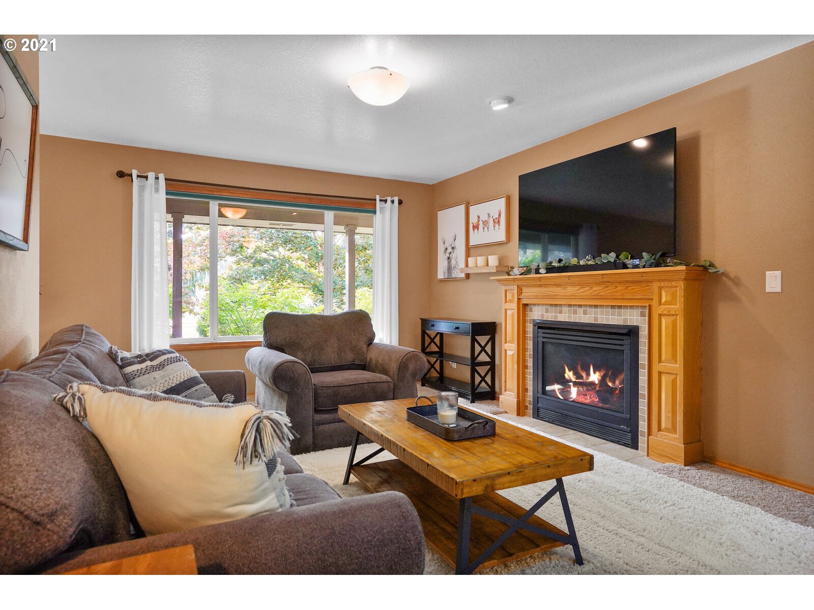 4182 Mountain View Road Silverton, OR 97381 - Photo 5 of 32 Gallery Image 5