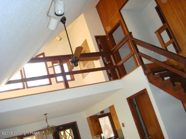 384 Canterbury Road Bushkill, PA 18324 - Photo 9 of 31 Loft Area