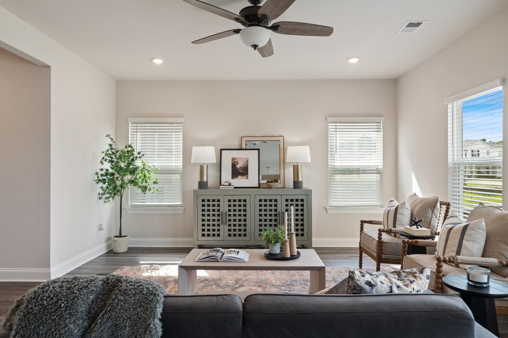 3706 Mathewson Way Murfreesboro, TN 37128 - Photo 21 of 59 a living room with furniture