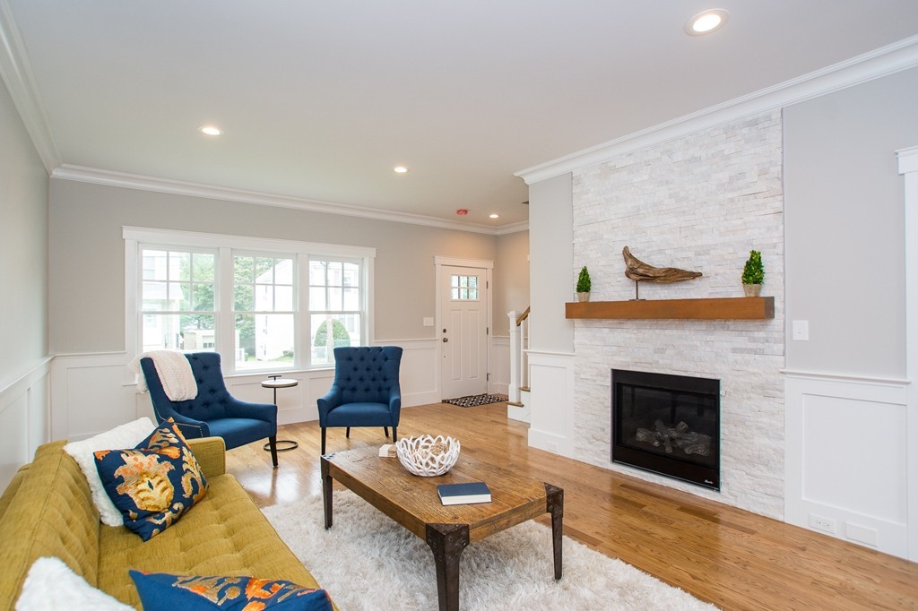 47 Lincoln Road, Unit 2 Newton, MA 02458 - Photo 3 of 19 Gallery Image 3