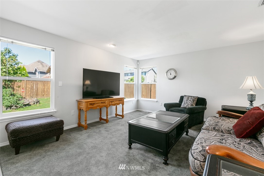 4300 Northeast 7th Place Renton, WA 98059 - Photo 22 of 25 Gallery Image 22