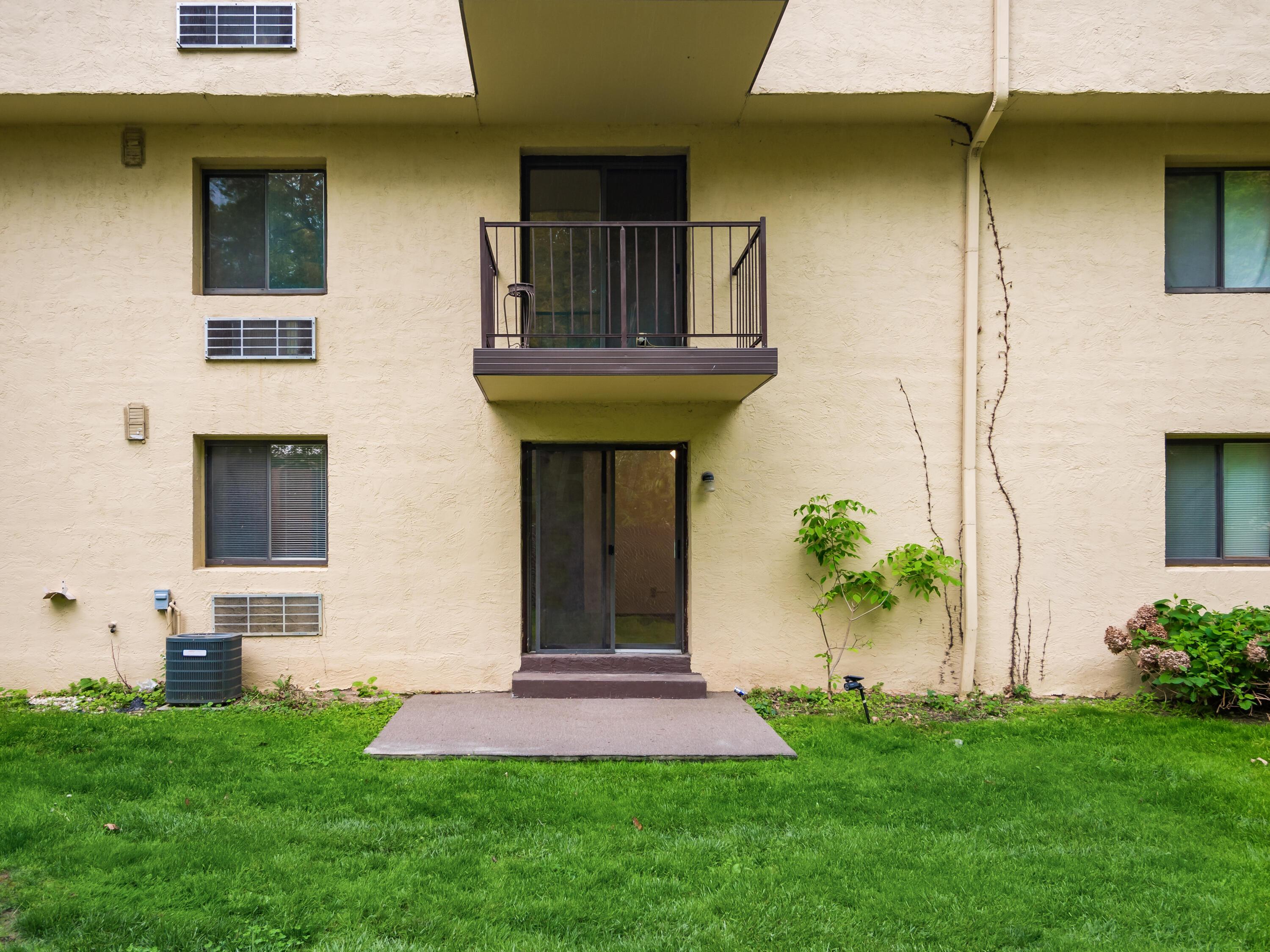 4117 Karl Road, Unit 106 Columbus, OH 43224 - Photo 17 of 18 N_4117_Karl_Rd_071