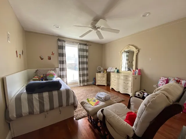 $2,300 | 4 Shadowbrook Lane, Unit 30, Milford, MA 01757