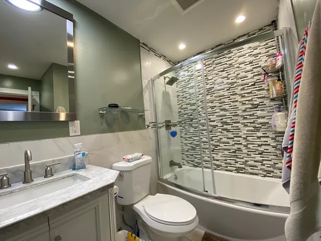 $2,300 | 4 Shadowbrook Lane, Unit 30, Milford, MA 01757