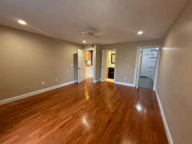 $2,300 | 4 Shadowbrook Lane, Unit 30, Milford, MA 01757