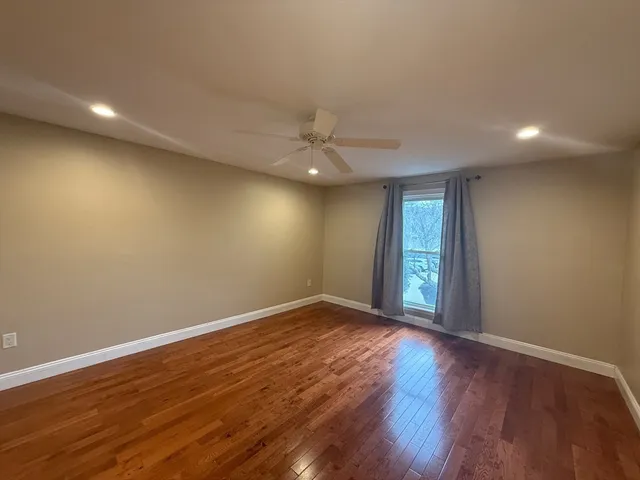 $2,300 | 4 Shadowbrook Lane, Unit 30, Milford, MA 01757