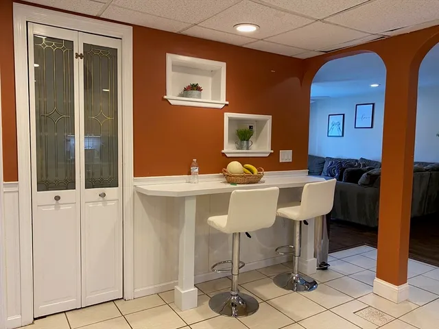 $2,300 | 4 Shadowbrook Lane, Unit 30, Milford, MA 01757