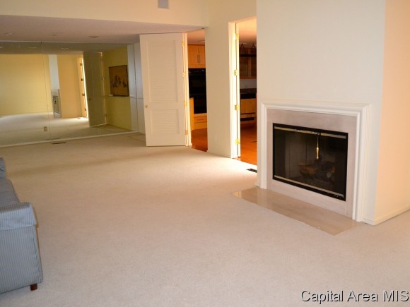6 Washington Place Springfield, IL 62702 - Photo 5 of 7
