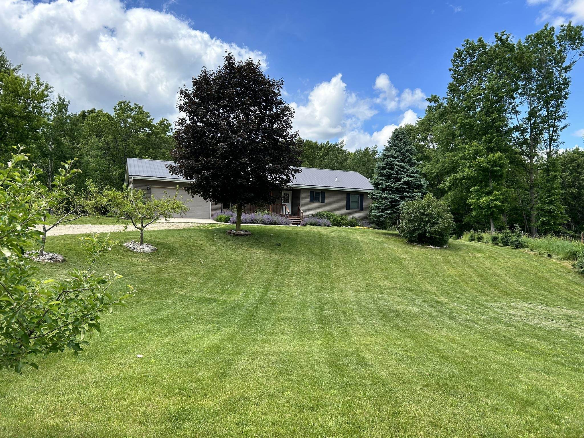 1879 North Crystal Road Vestaburg, MI 48891 - Photo 23 of 43