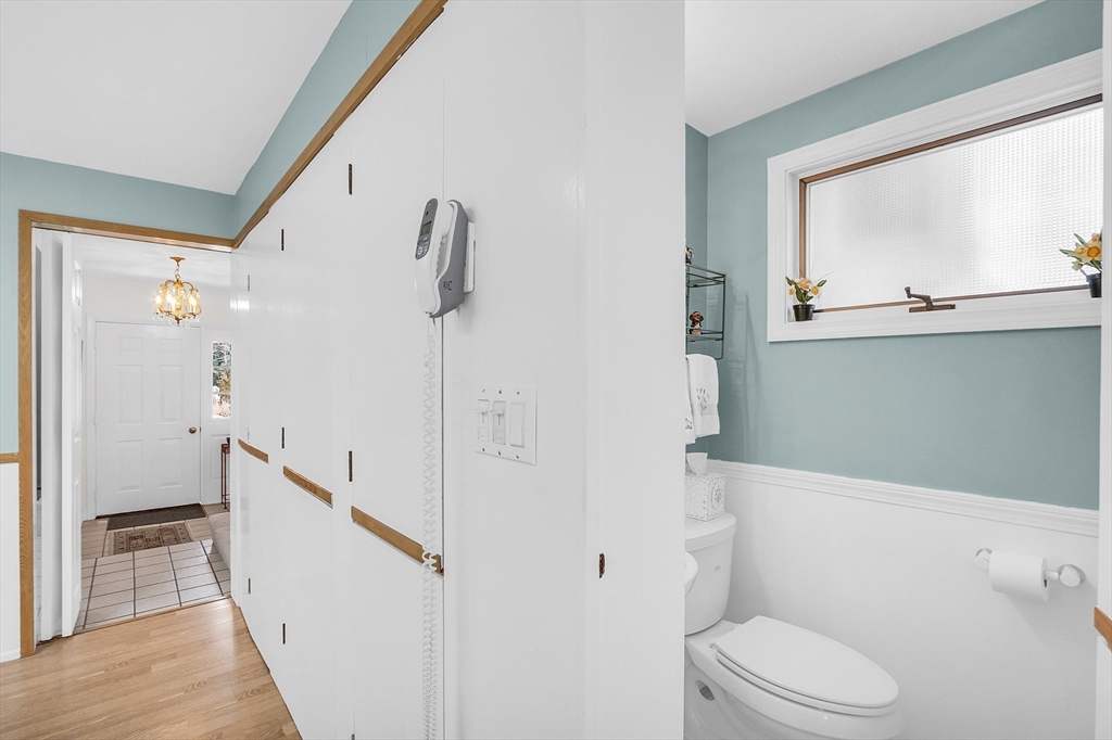 35 Lovejoy Road Andover, MA 01810 - Photo 19 of 42 Gallery Image 19