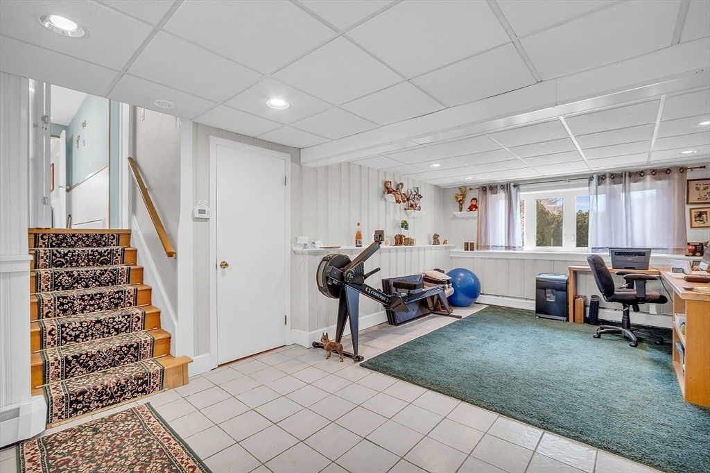 35 Lovejoy Road Andover, MA 01810 - Photo 25 of 42 Gallery Image 25