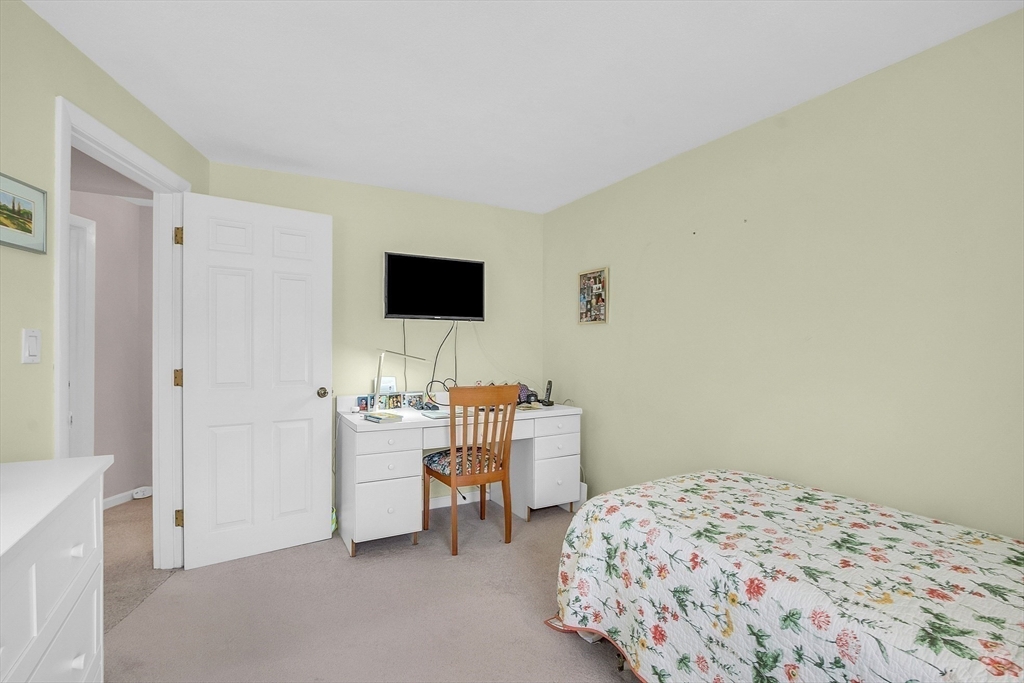 35 Lovejoy Road Andover, MA 01810 - Photo 38 of 42 Gallery Image 38