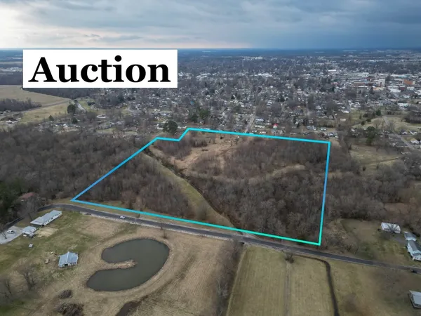 $1 | 705 East Everett Street, Marion, IL 62959