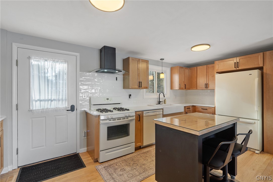 200 Arbordale Road East Camillus, NY 13219 - Photo 13 of 39