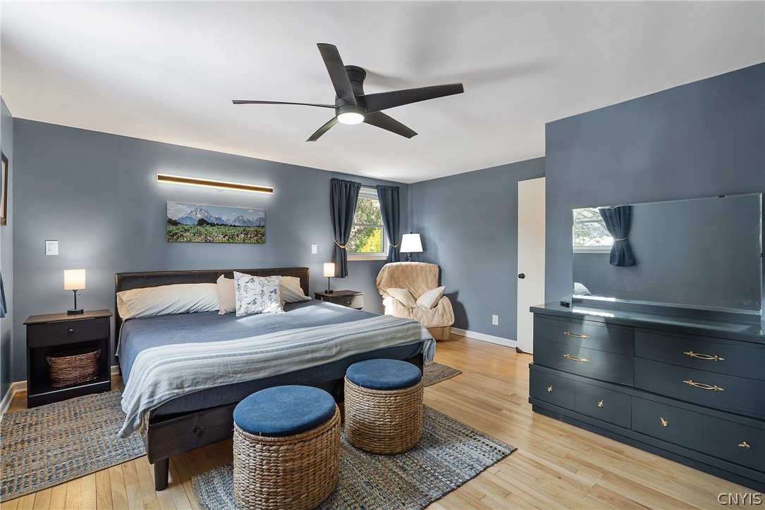 200 Arbordale Road East Camillus, NY 13219 - Photo 21 of 39 Large primary retreat!