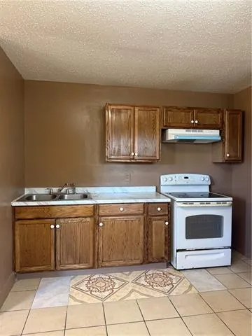 $1,000 | 309 Emerson Drive, Unit B, Kenner, LA 70065