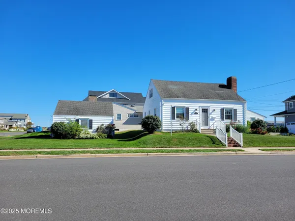 $3,100,000 | 100 1st Avenue, Avon-by-the-Sea, NJ 07717