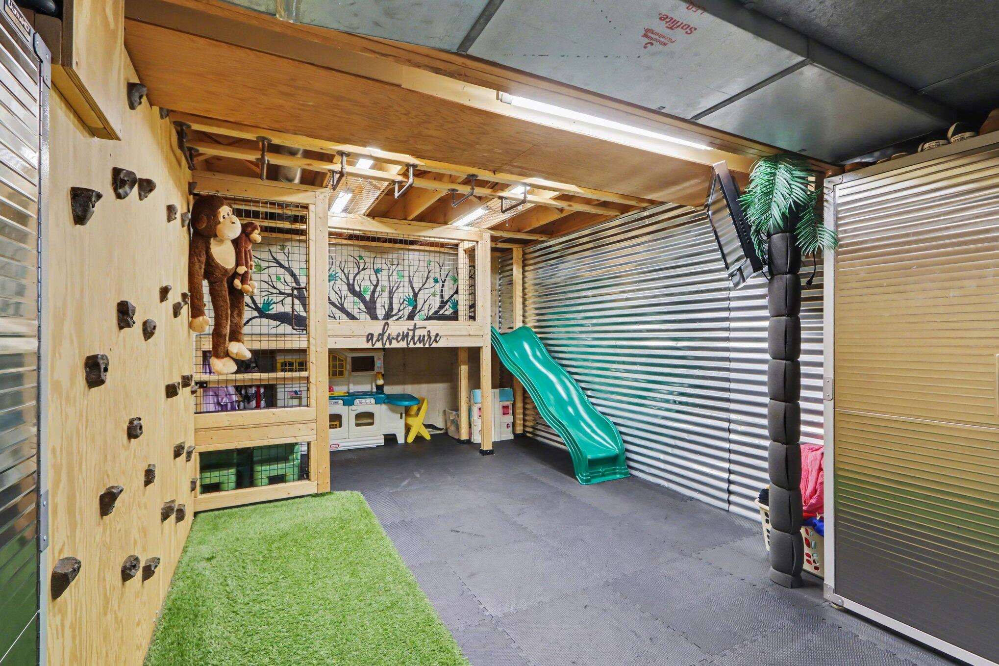 22381 North Angling Road Centreville, MI 49032 - Photo 31 of 46 Play Room