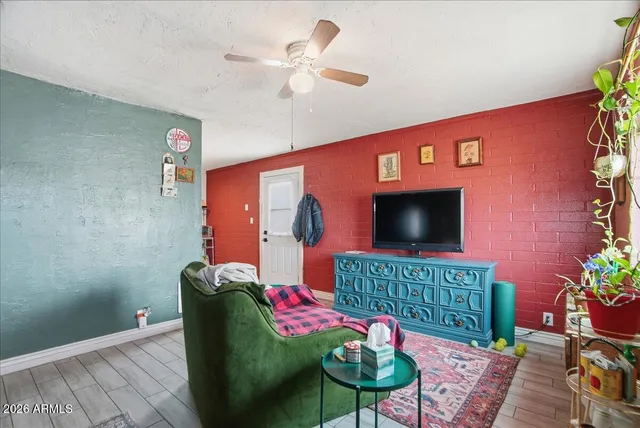 $265,000 | 2515 East Atlanta Avenue, Phoenix, AZ 85040