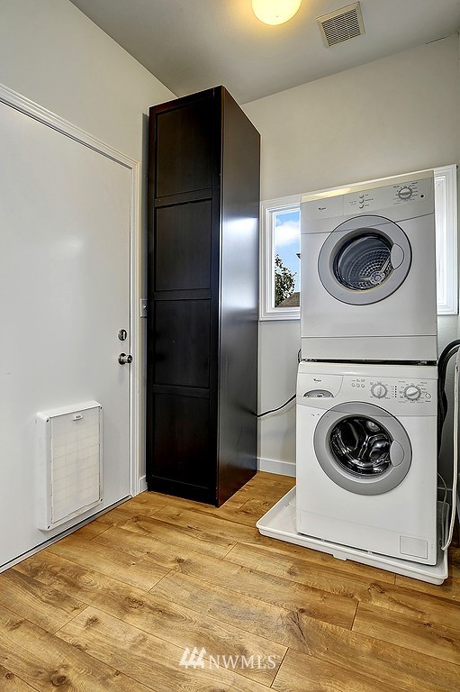 222 Burnett Avenue North Renton, WA 98057 - Photo 10 of 15