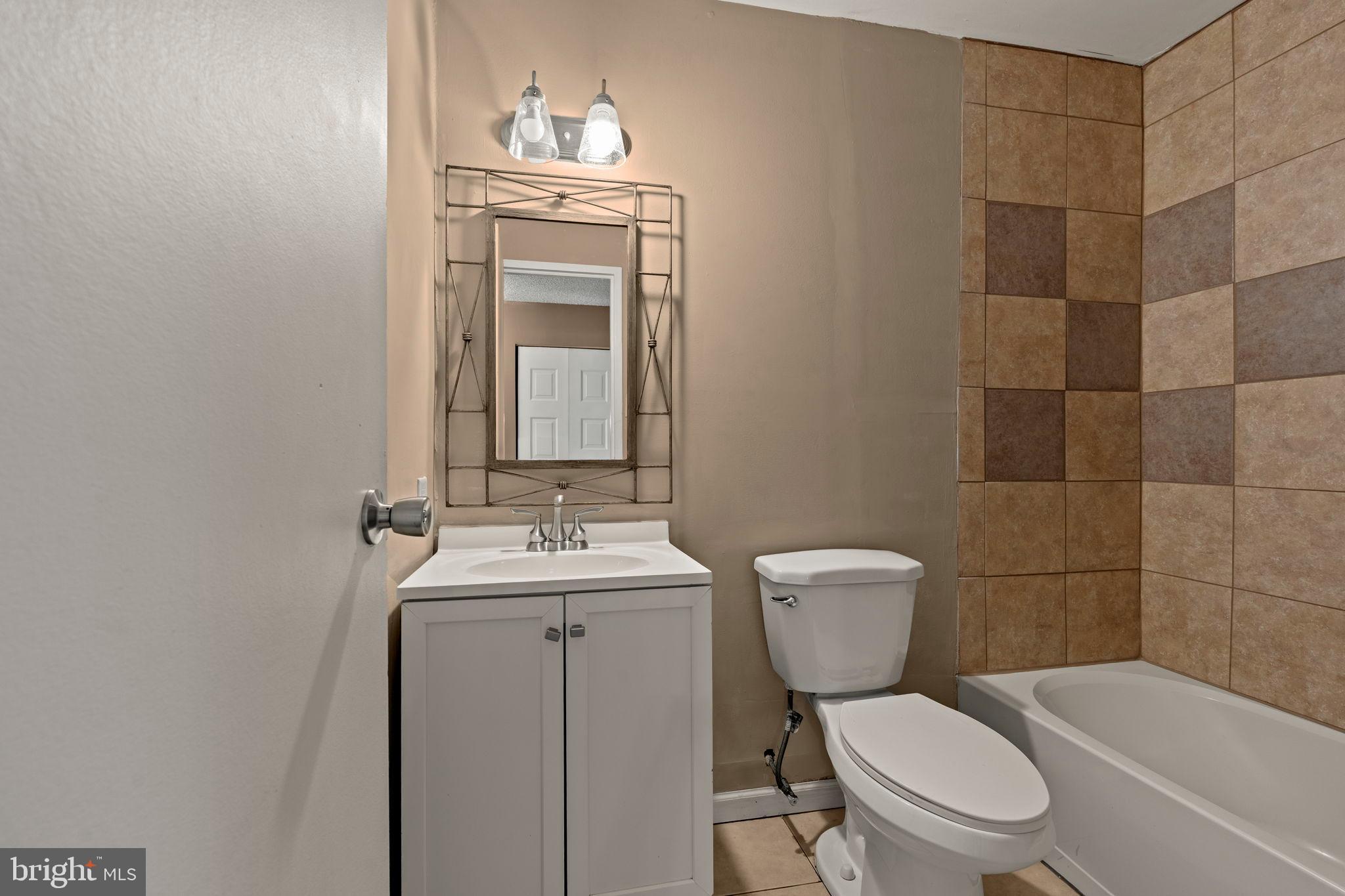 11849B Academy Road, Unit C4 Philadelphia, PA 19154 - Photo 24 of 30