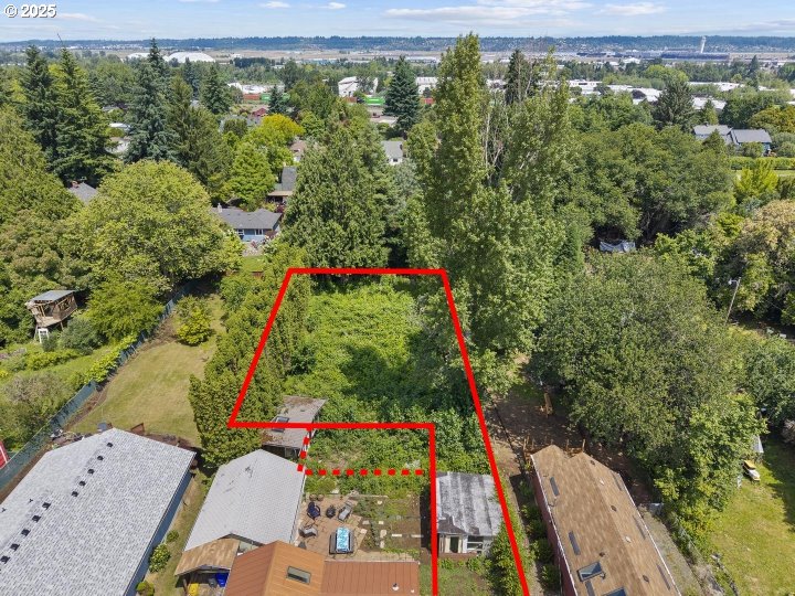 5581 Northeast Simpson Street Portland, OR 97218 - Photo 9 of 9