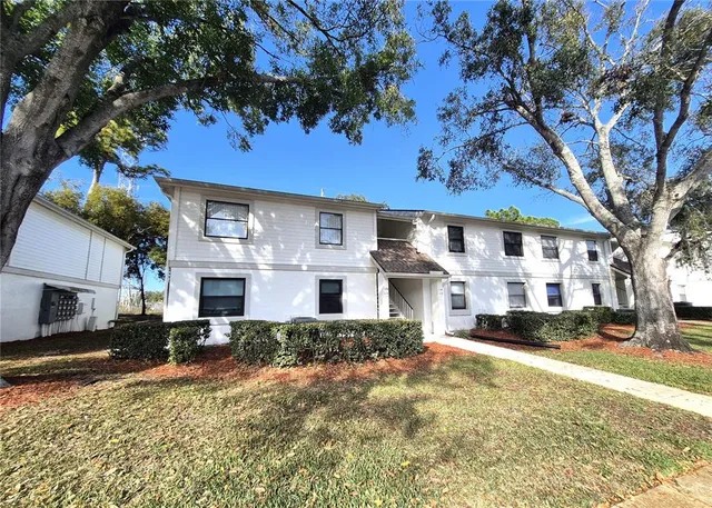 $1,700 | 114 Meadow Lane, Unit 114, Oldsmar, FL 34677