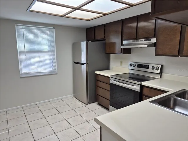 $1,700 | 114 Meadow Lane, Unit 114, Oldsmar, FL 34677